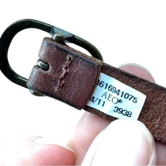 American Eagle Outfitters Brown Leather Skinny Belt with continuous holes - Picture 5 of 6